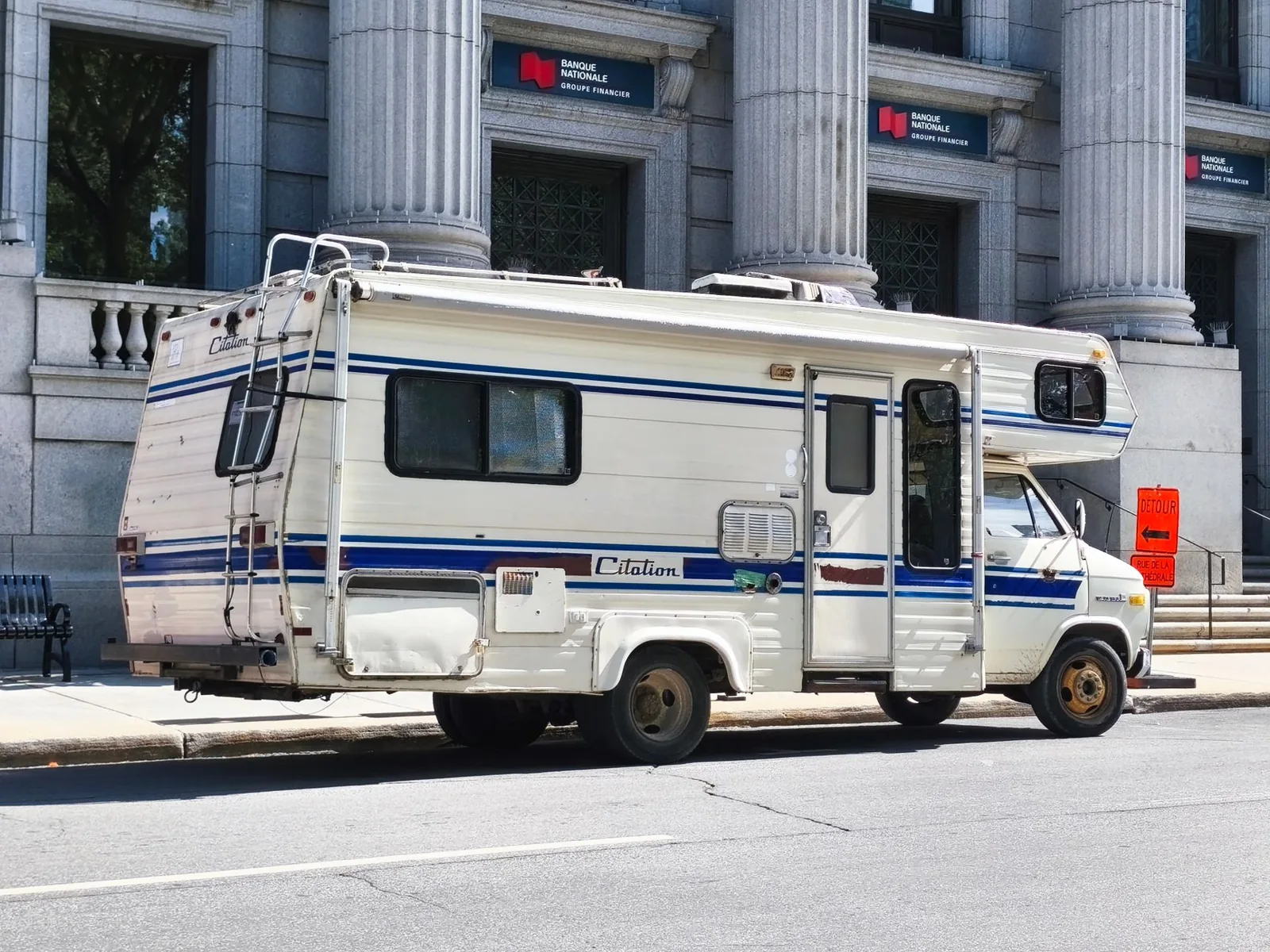 Class A vs Class C RV side-by-side comparison of sizes