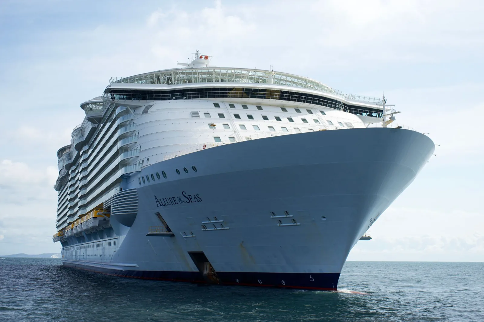 Royal Caribbean dining room aboard one of its Oasis-class ships