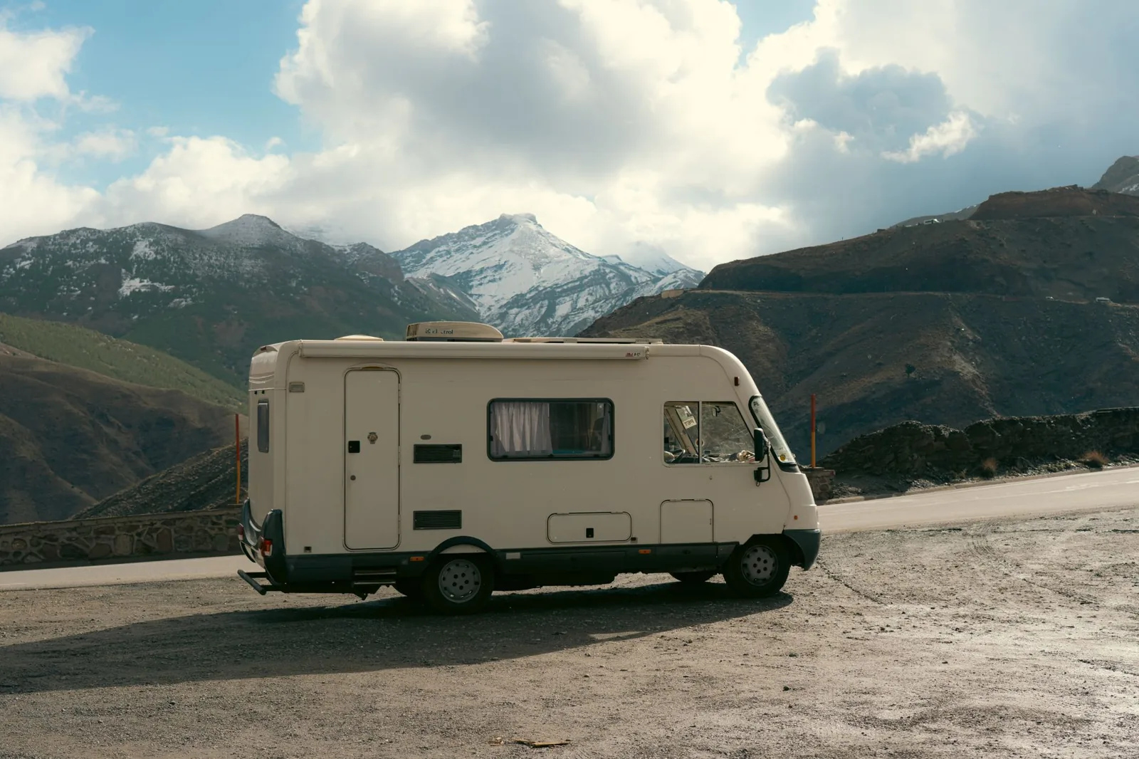family loading supplies into a rented motorhome