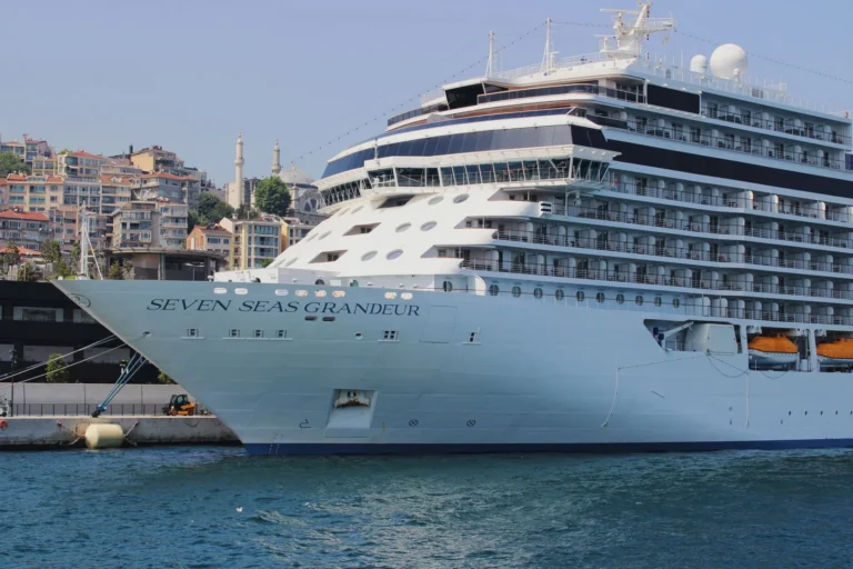 Cruise Ship Size Comparison: Small, Mid-Size, and Mega Ships Explained