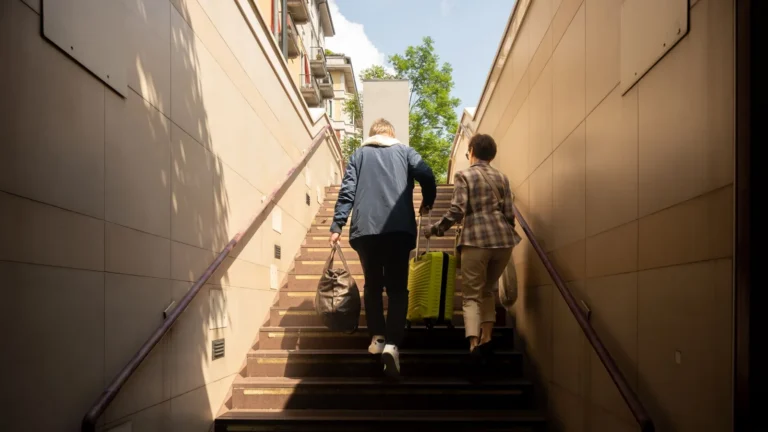 Duffel Bag vs Suitcase: Which One Should You Actually Pack?